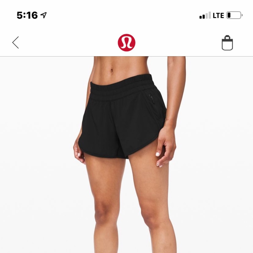 Black tracker short. Size 4, 4” insea…